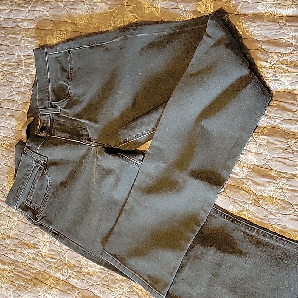 New Joe's grey pants
